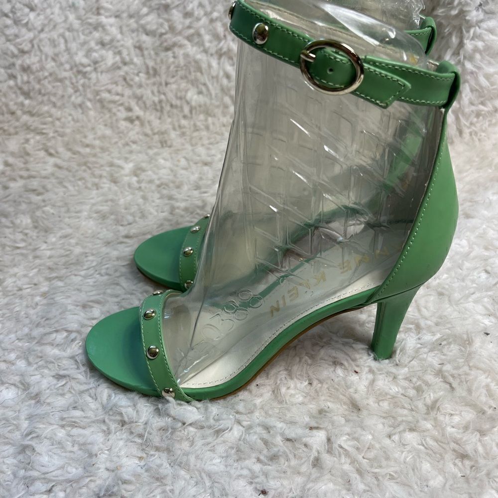 Anne Klein Ossana Mint Green Leather Studded strap Sandals Size 7.5M